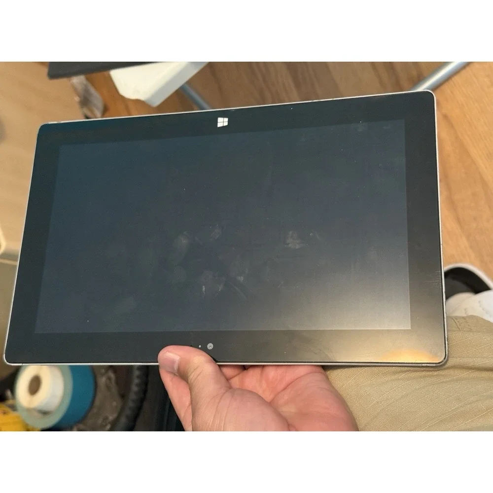 Microsoft Surface RT 1516 32GB ( Parts Not Working No Power‎ Bundle W/keyboard